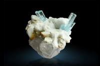 Aquamarine,Quartz,Albite 8 cm&nbsp;&nbsp; &bull; &nbsp;&nbsp;Shigar Valley, Pakistan